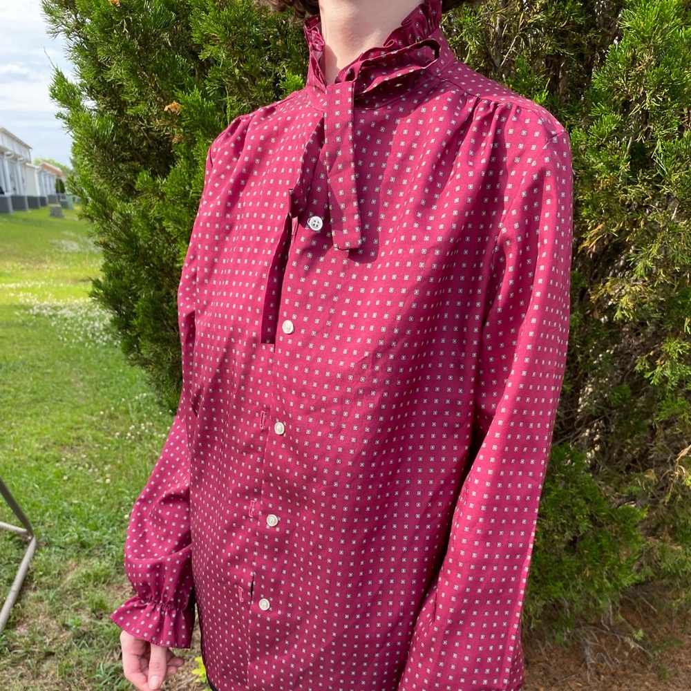 Vintage Lucky Winner Size 14 Western Red Patterned Blouse with Ruffle Collar - Picture 6 of 9